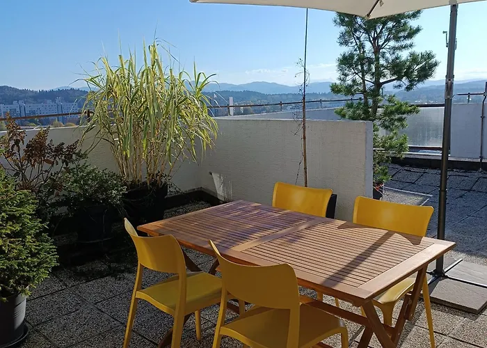 Bright Penthaus Apartement, With A Wonderful View *